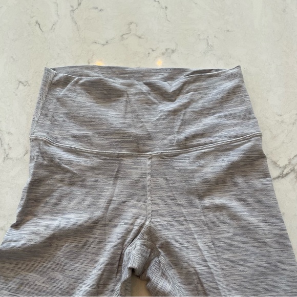 Lululemon Wonder Under Hi-Rise 7/8 Legging 25” in Multi-Grey Size 6 - Picture 5 of 10